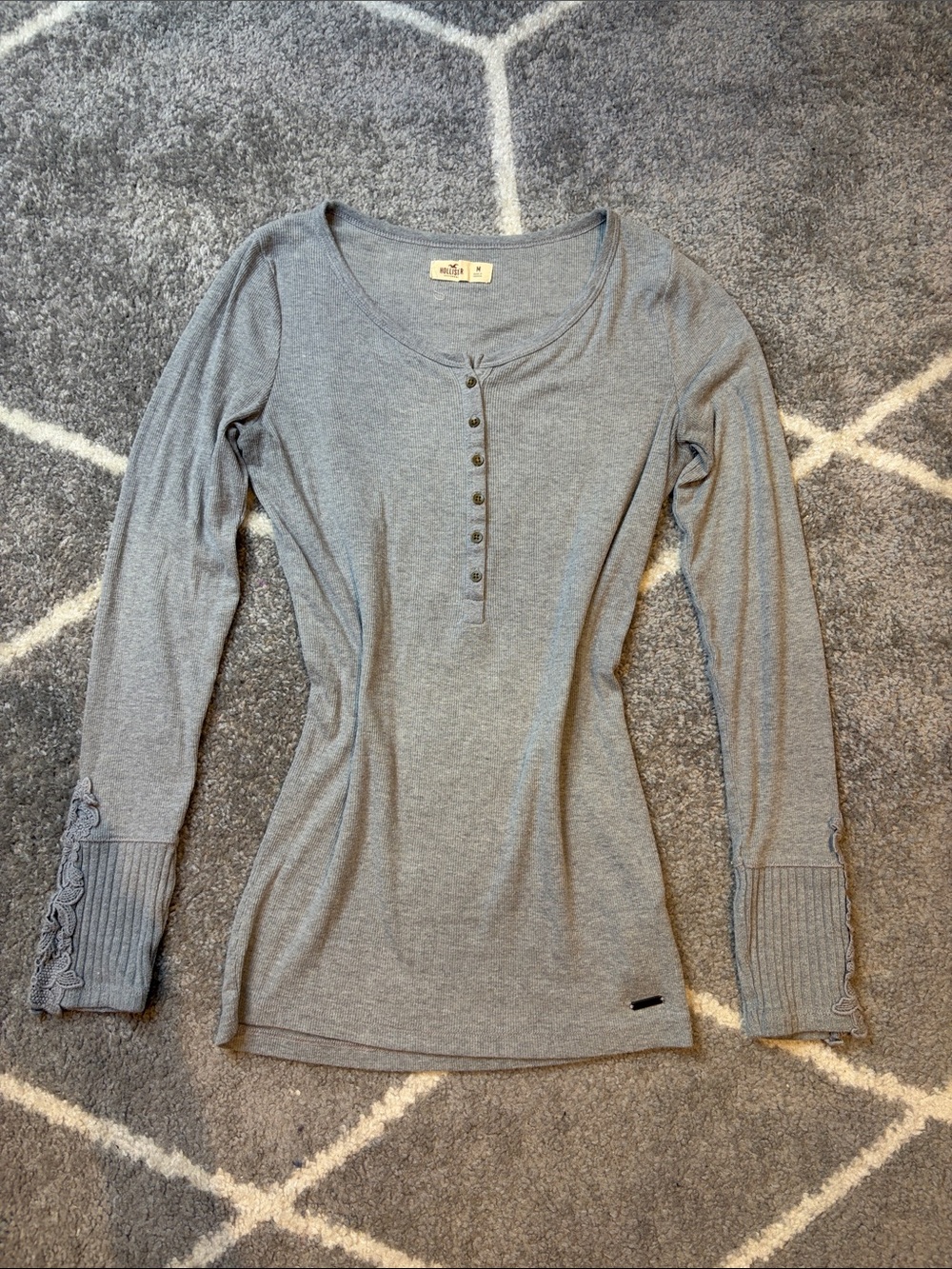 Hollister Gray Ribbed Long Sleeve Henley Top Y2K Lace Cuff Size M